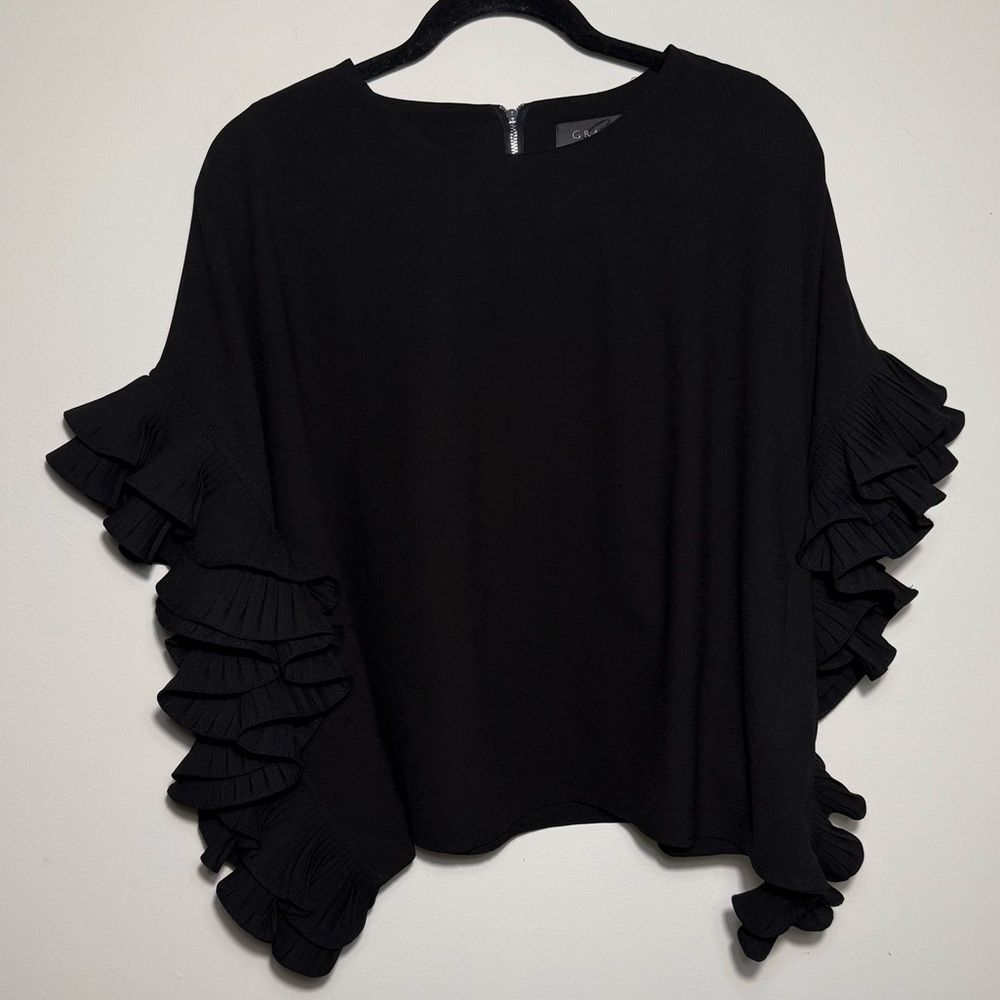 Gracia Black Ruffle Sleeve Top